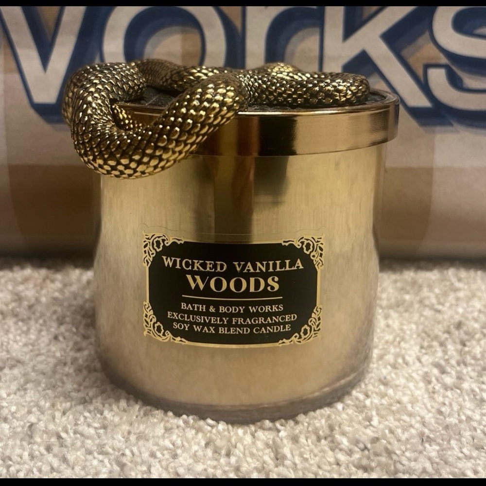 Bath & Body Works Wicked Vanilla Woods Gold Decorative Candle